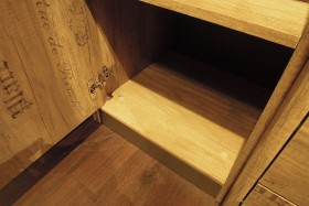 Шкаф для белья «Пилигрим» (Дуб Каньон светлый, Фон серый) в Ленске - lensk.katalogmebeli.com | фото 5